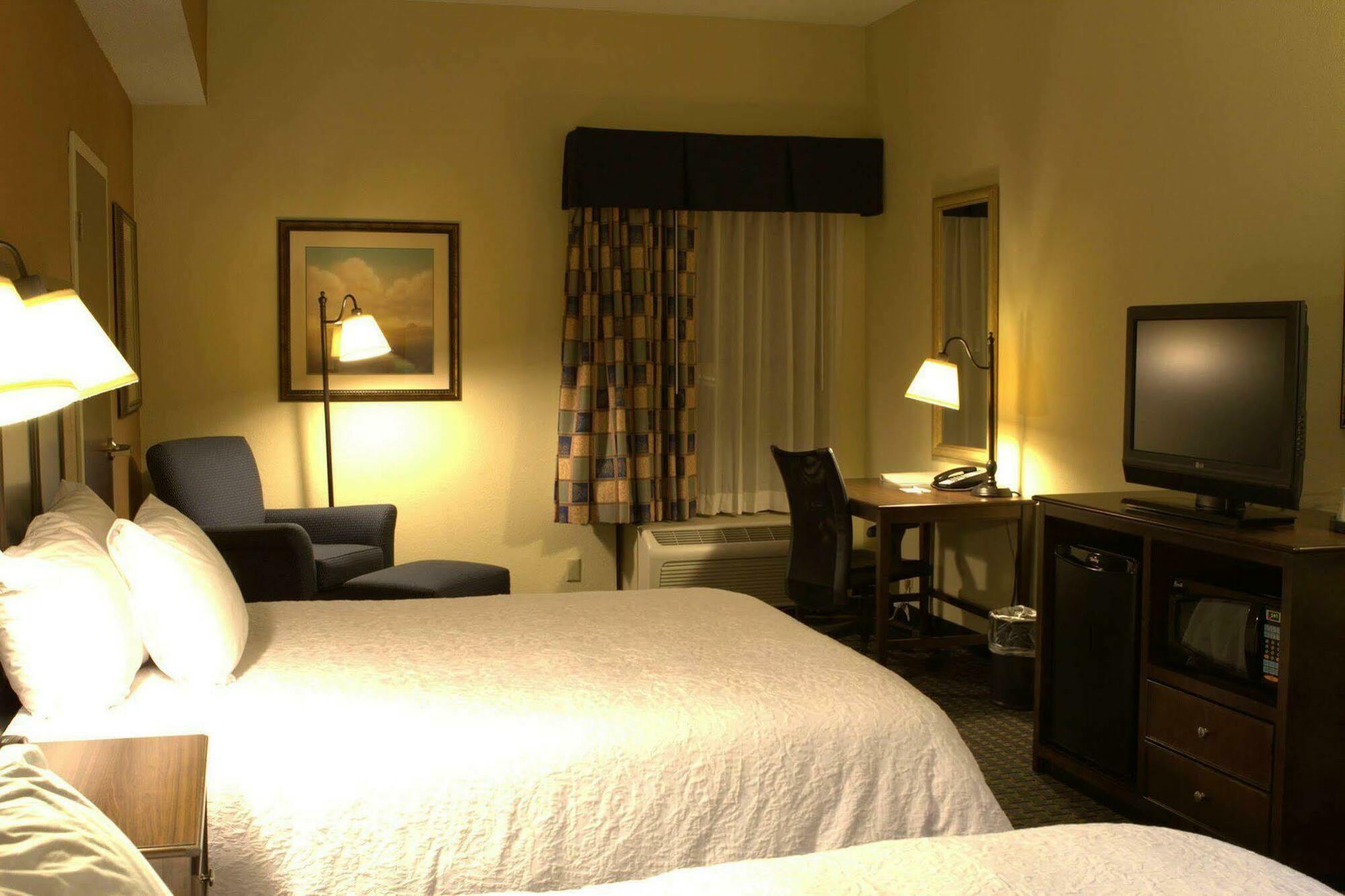 Hampton Inn Princeton Exterior photo
