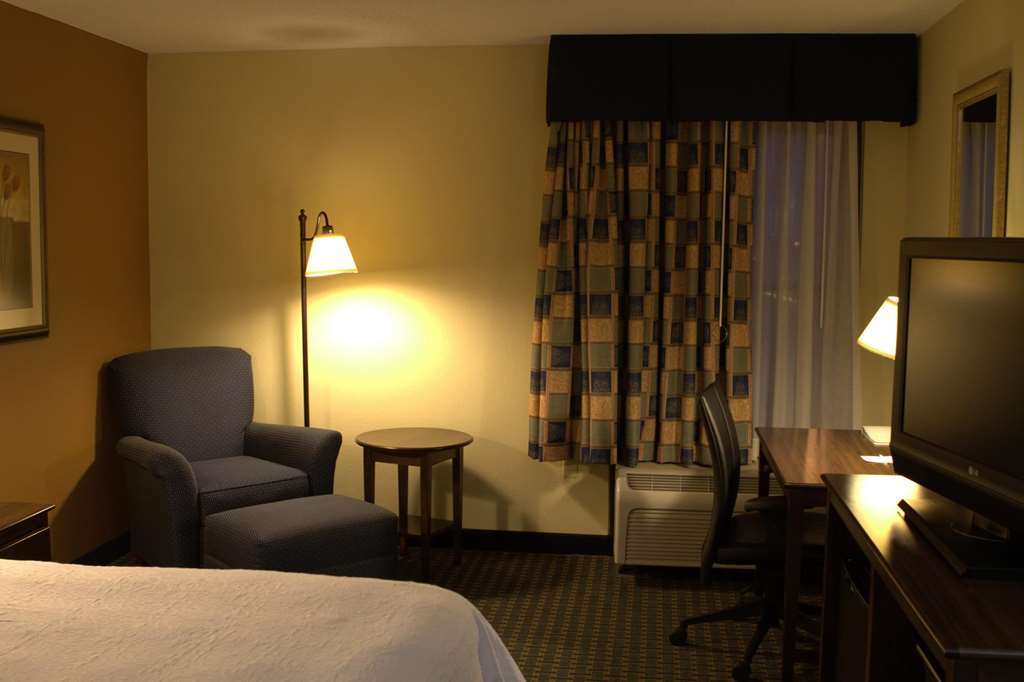 Hampton Inn Princeton Room photo