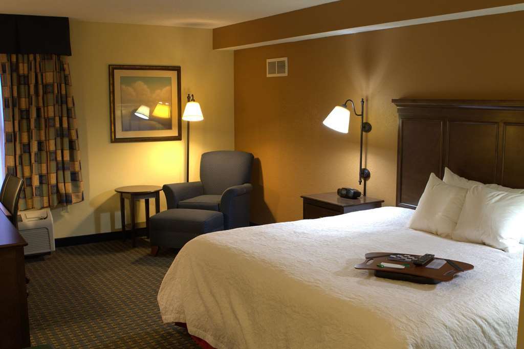 Hampton Inn Princeton Room photo